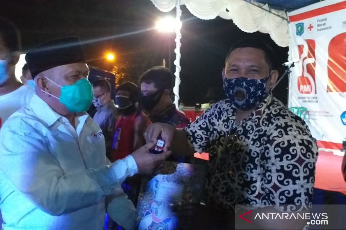 PMI Belitung berikan penghargaan kepada pendonor 50 kali