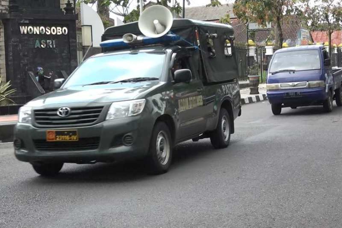 Cegah penyebaran COVID-19,Kodim Wonosobo patroli tertib masker