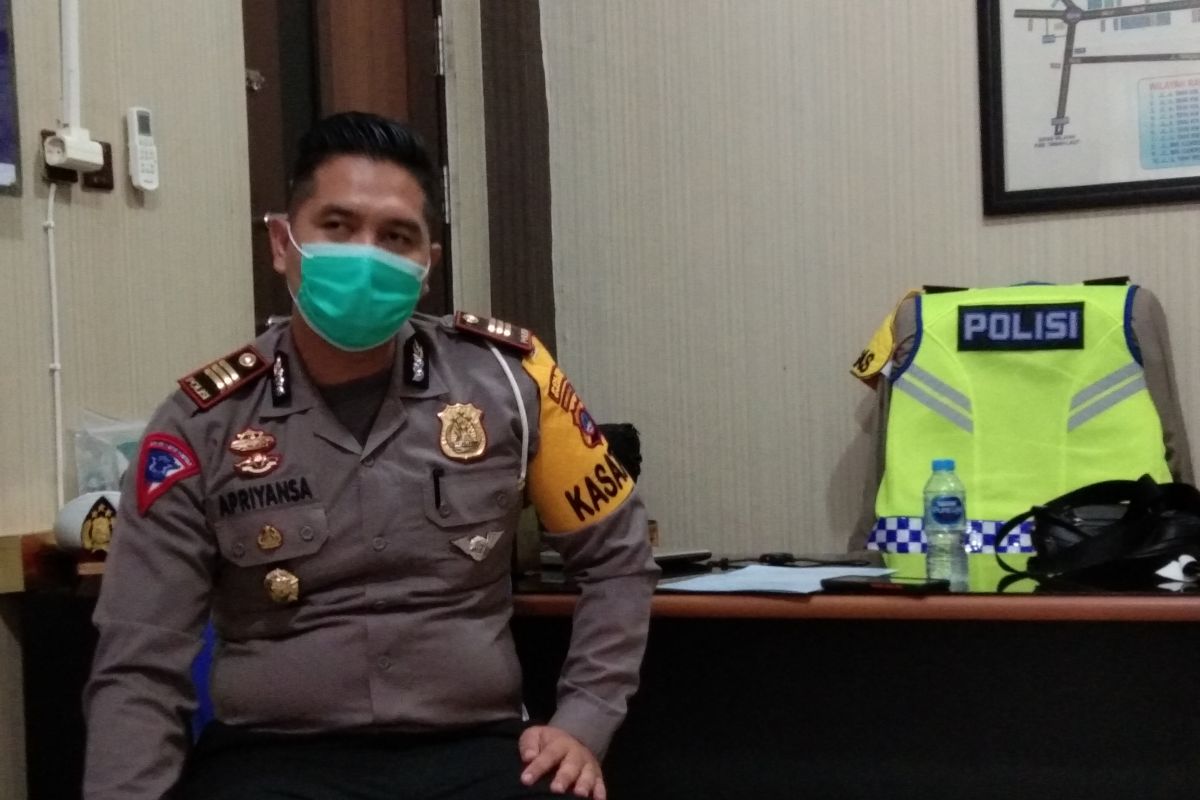 Satlantas siap tilang pengendara motor pakai masker tidak pakai helm