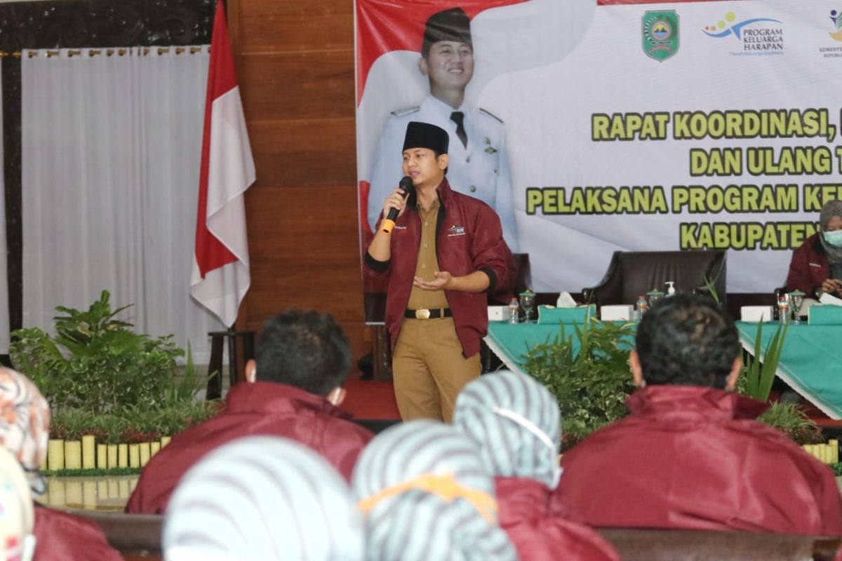 Pemkab Trenggalek evaluasi pendamping PKH demi optimalkan penyaluran bantuan