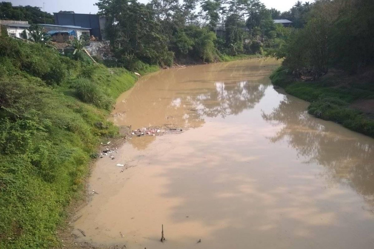 Cegah banjir, warga Lebak diimbau tak buang sampah ke sungai