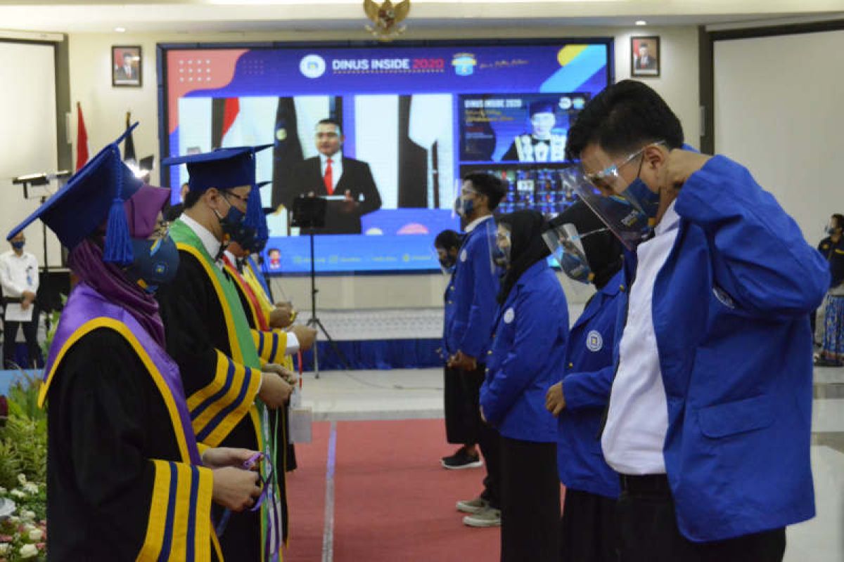 3.857 mahasiswa baru Udinus Semarang dilantik secara virtual