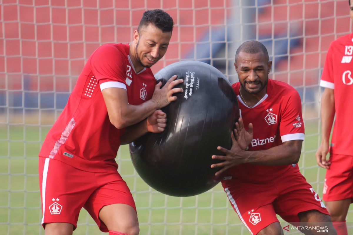 Bursa transfer Liga 1-2  mulai  dibuka