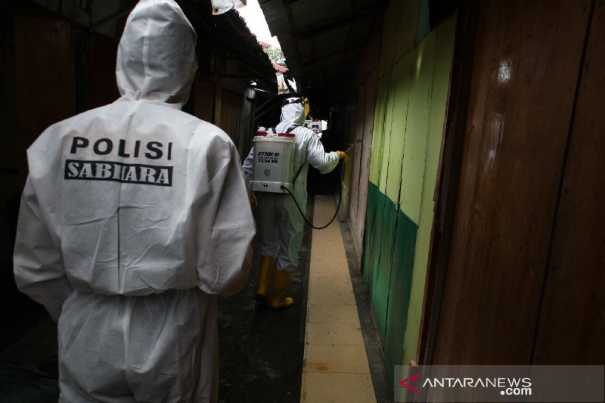 Pedagang meninggal akibat COVID-19, Pasar Melati Medan disemprot disinfektan