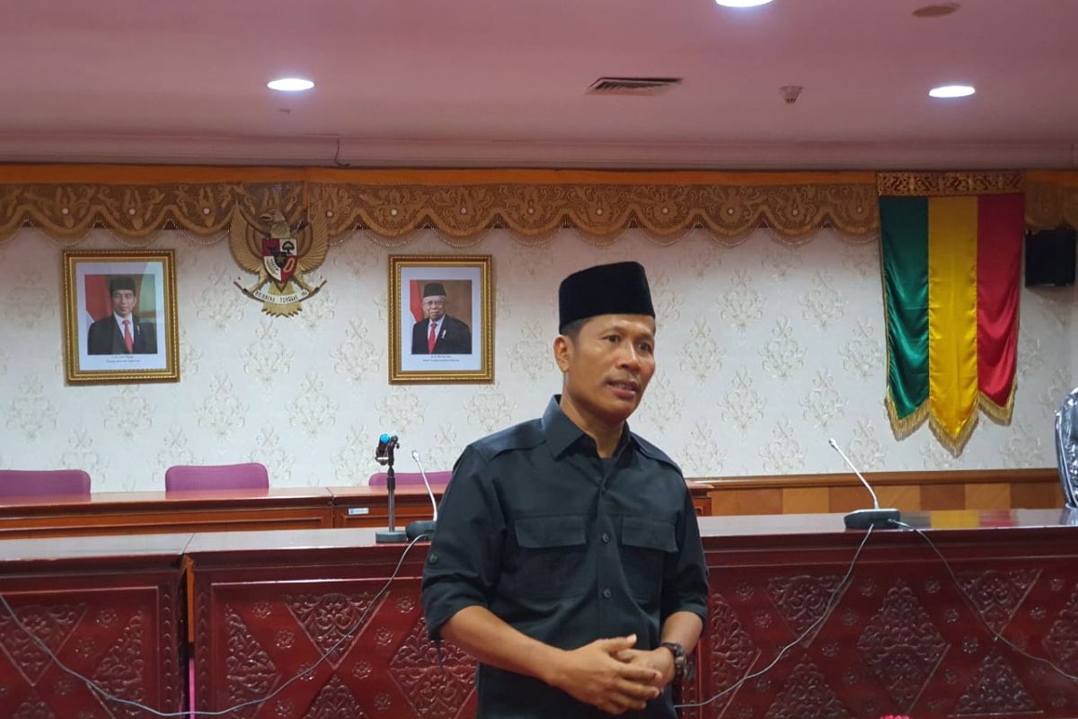 Eet pamit sebagai Ketua DPRD Riau, disebut dua inisial yang akan menggantikannya