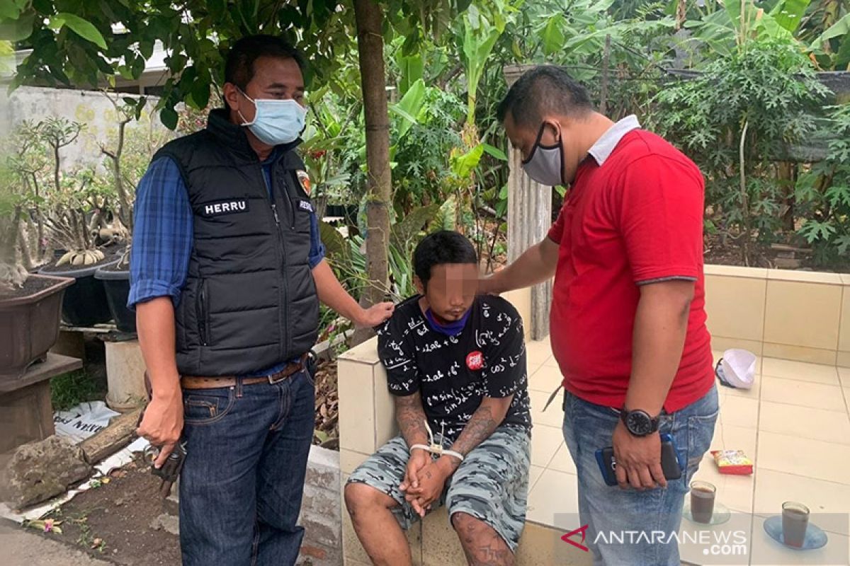 Polisi tangkap pencuri spesialis ponsel di Kembangan