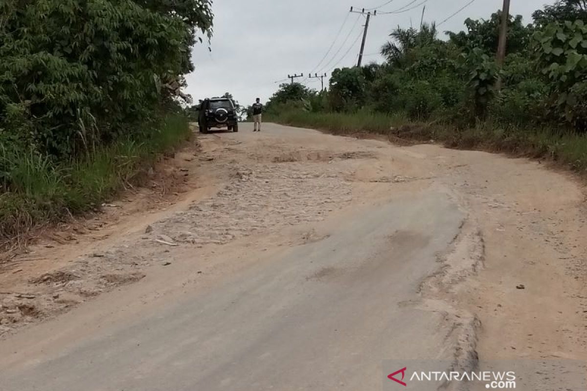 Perbaikan jalan di wilayah calon ibu kota diharapkan terus berlanjut