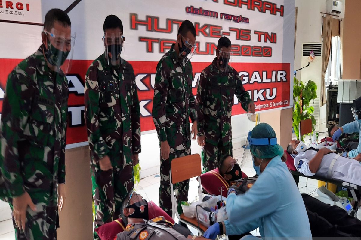 Lanal Banjarmasin kumpulkan ratusan kantong darah bantu kebutuhan saat pandemi