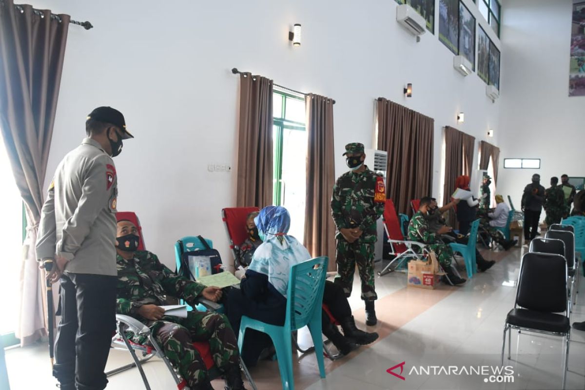 Korem 133/NW gelar donor darah sambut HUT TNI di Kabupaten Gorontalo