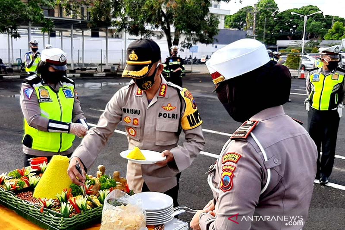 Anggota Satlantas Banyumas diminta tingkatkan profesionalisme dalam melayani masyarakat