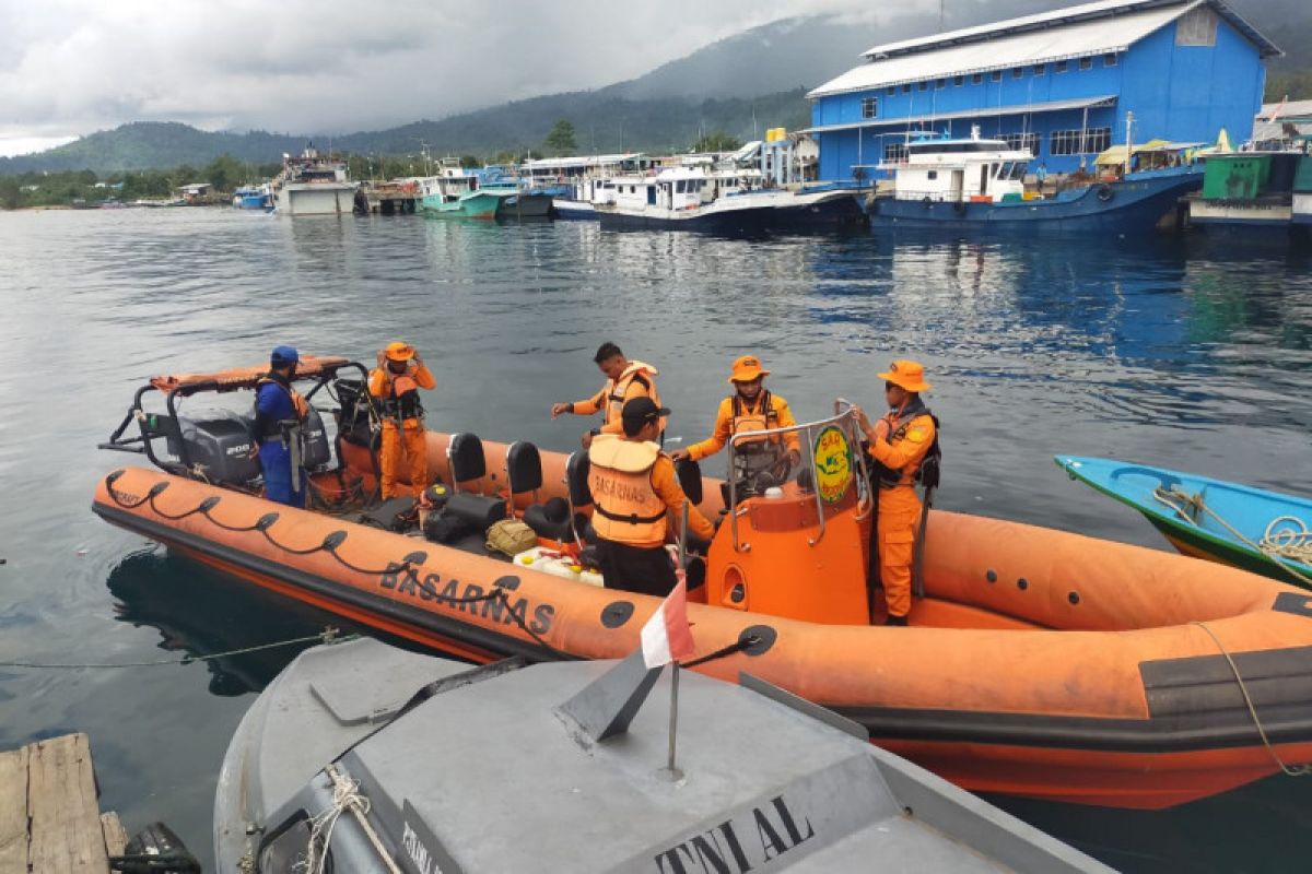 Basarnas Ternate masih cari dua orang tenggelam di Perairan Laiwui