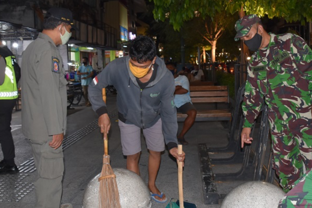 Satpol PP Yogyakarta mencatat anak muda dominasi pelanggar aturan masker