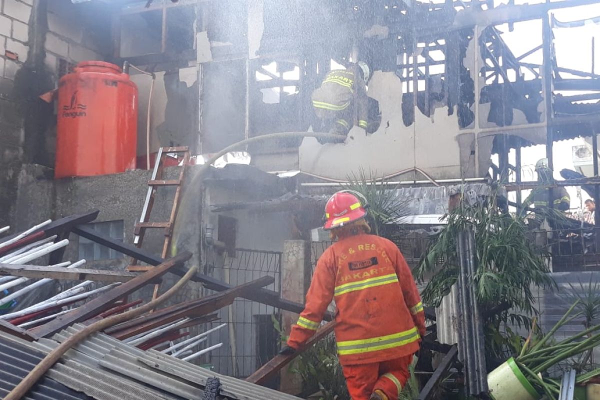 Fire guts four homes in South Jakarta