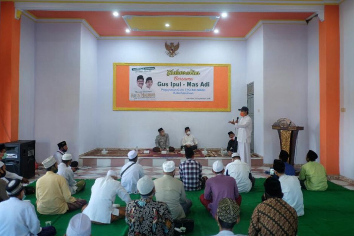 Gus Ipul-Adi siap naikkan bantuan operasional guru madin