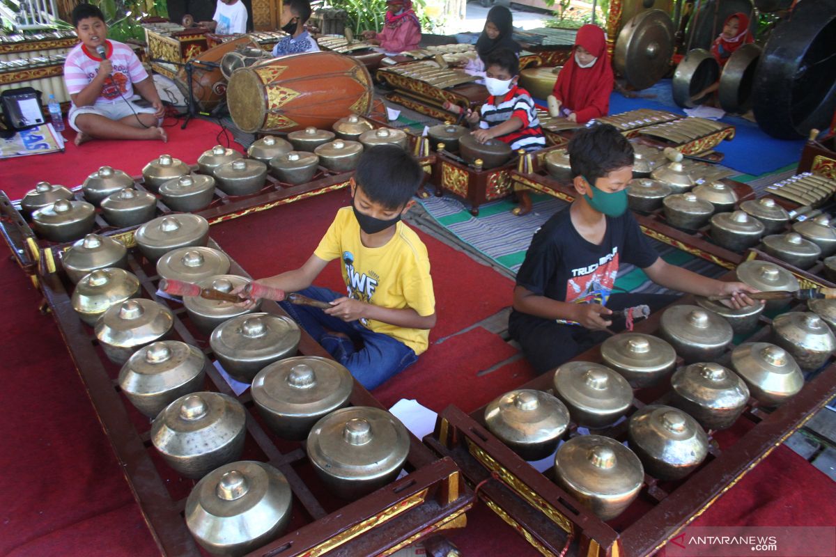 Karawitan anak dengan menerapkan protokol kesehatan