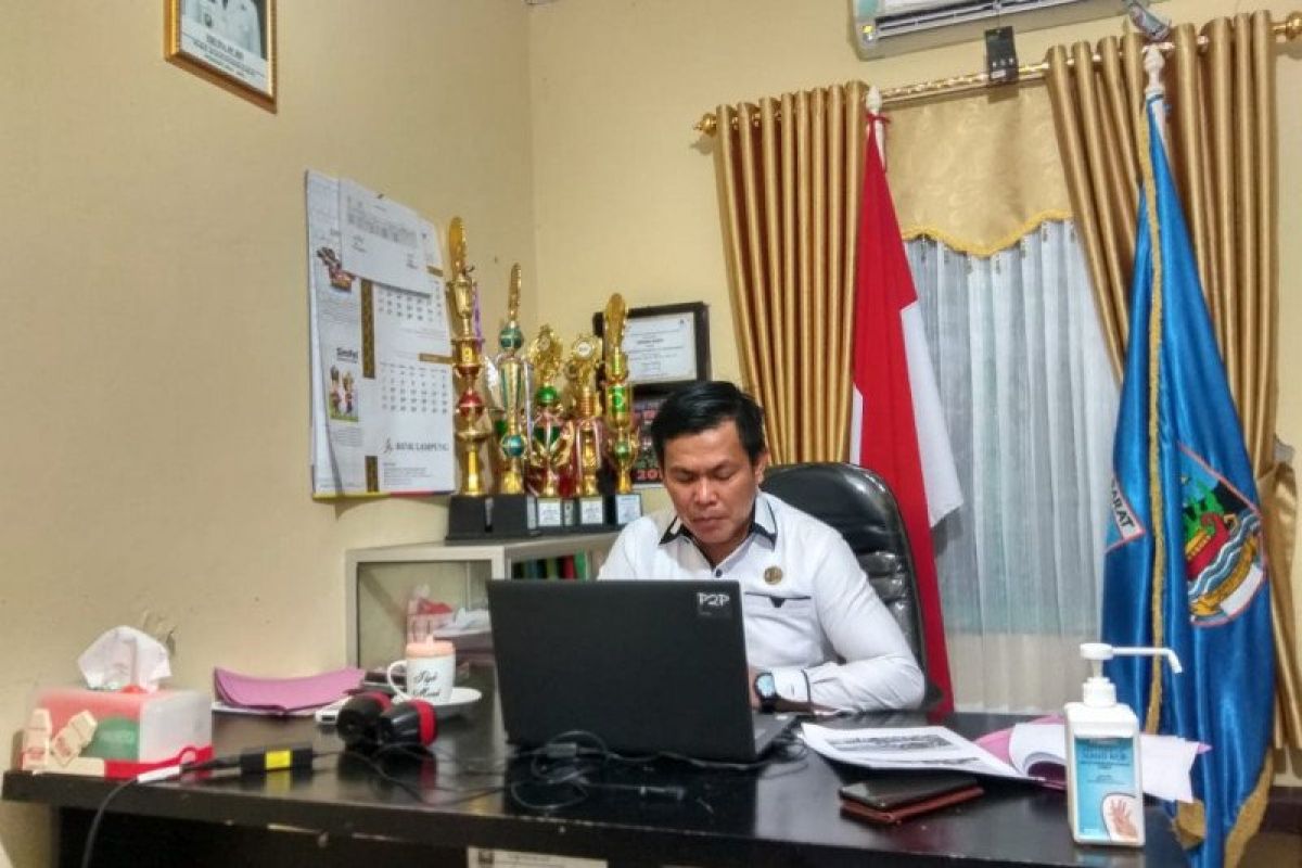 Sebanyak 17 orang reaktif setelah kontak dengan Sekda Pesisir Barat Lampung