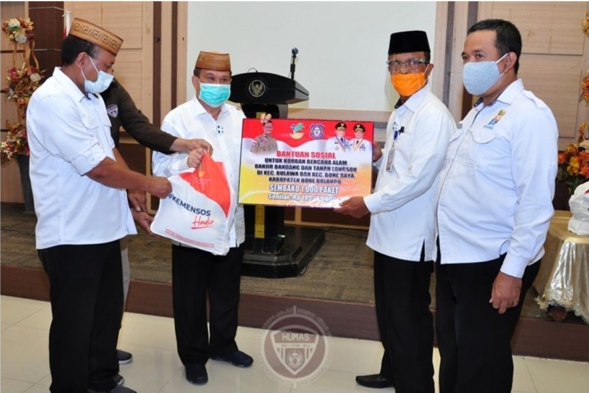 Pemprov Gorontalo salurkan bantuan untuk korban banjir di Bone Bolango