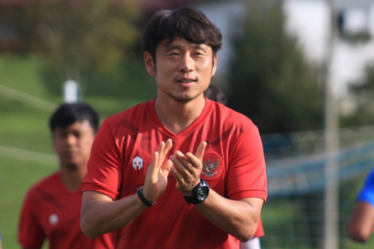 Asisten Shin Tae-yong menyoroti kurangnya komunikasi dalam program timnas