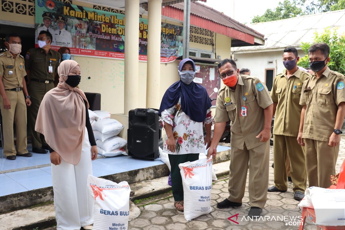 Pemkab Bangka salurkan bantuan beras bagi 4.978 keluarga