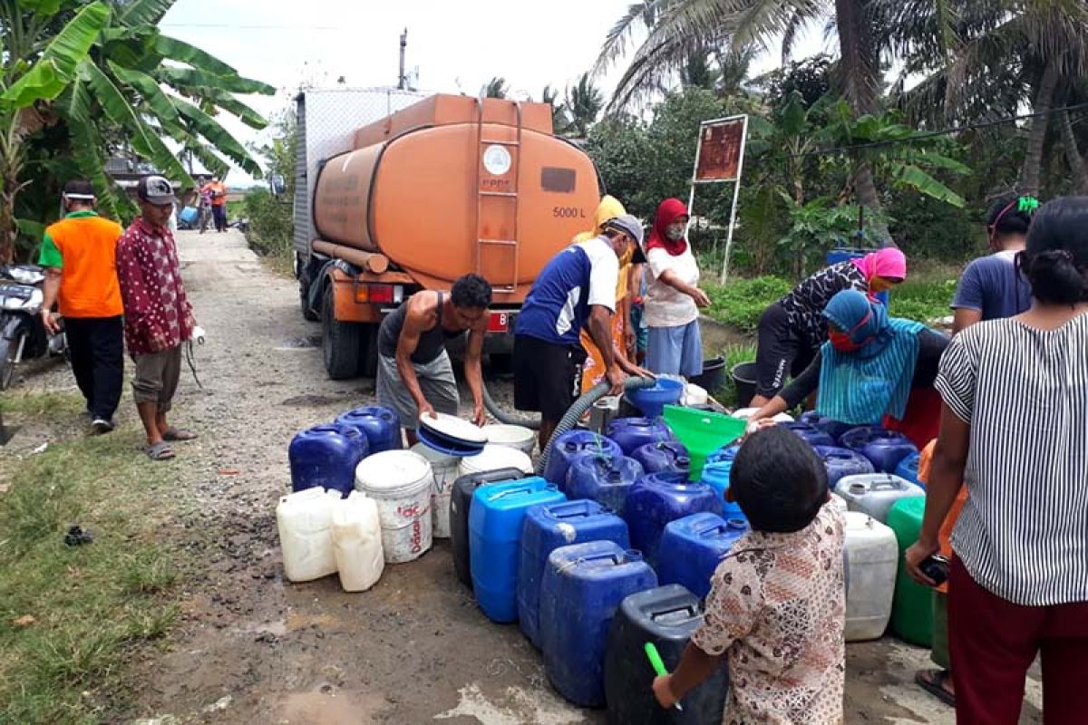 Masuki pancaroba, BPBD Cilacap masih salurkan bantuan air bersih