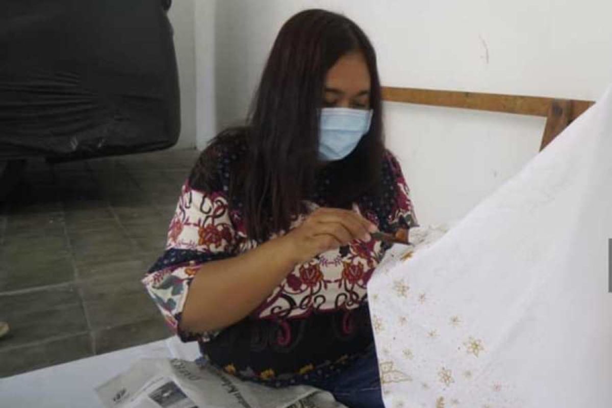Dekranasda Kota Madiun  gelar uji kompetensi perajin batik tulis