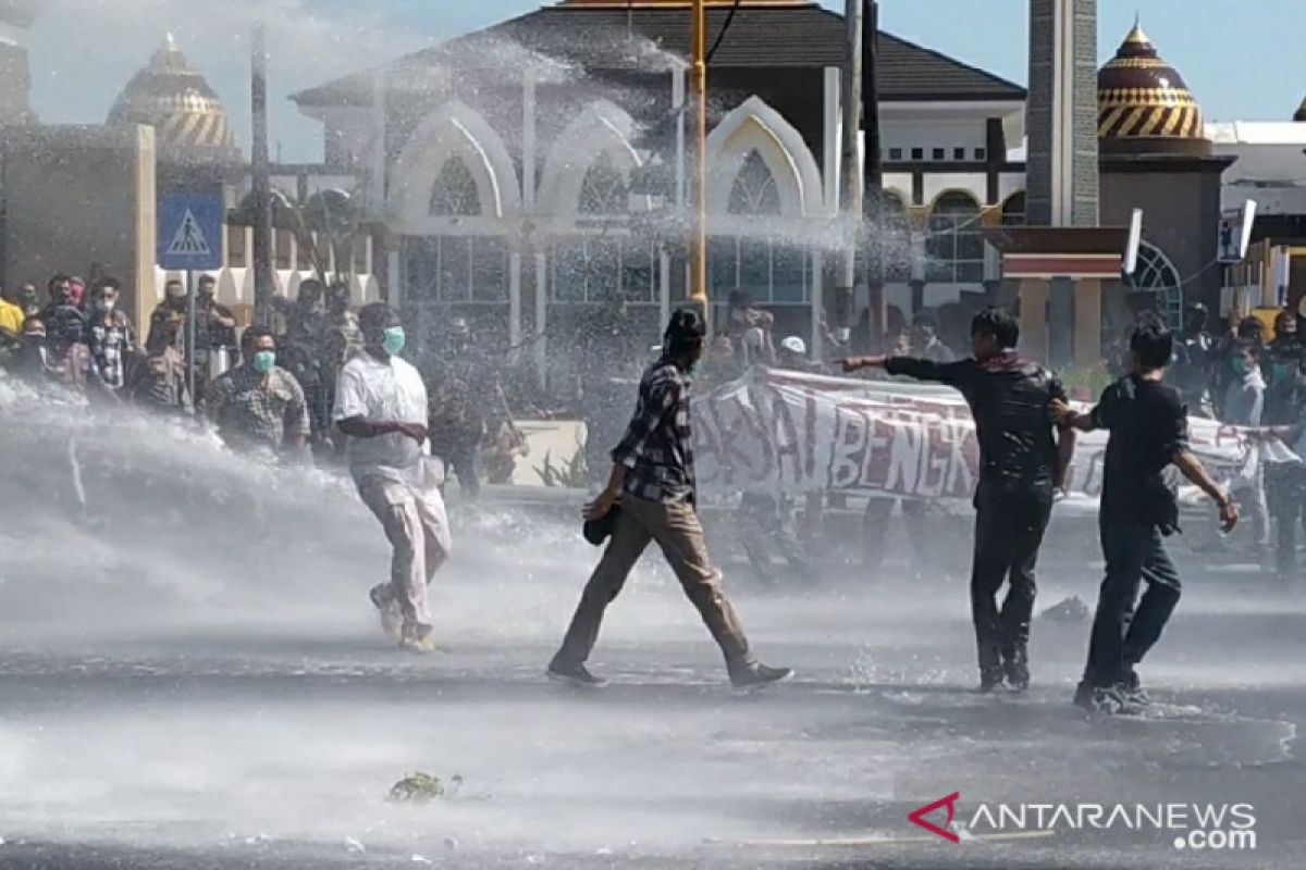 Demo hari tani di Bengkulu ricuh, delapan orang diamankan