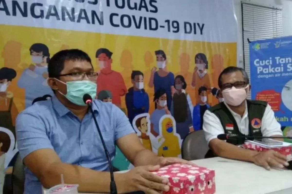 Epidemiolog UGM meminta masyarakat DIY kurangi ke luar rumah