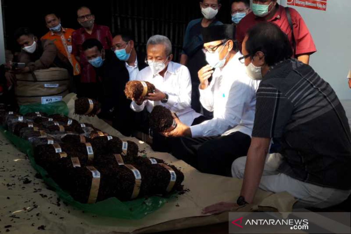 Pemerintah pusat turun langsung dorong  pembelian tembakau petani