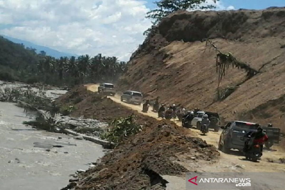 Camat Kulawi: Jalur Palu-Kulawi rawan banjir dan longsor
