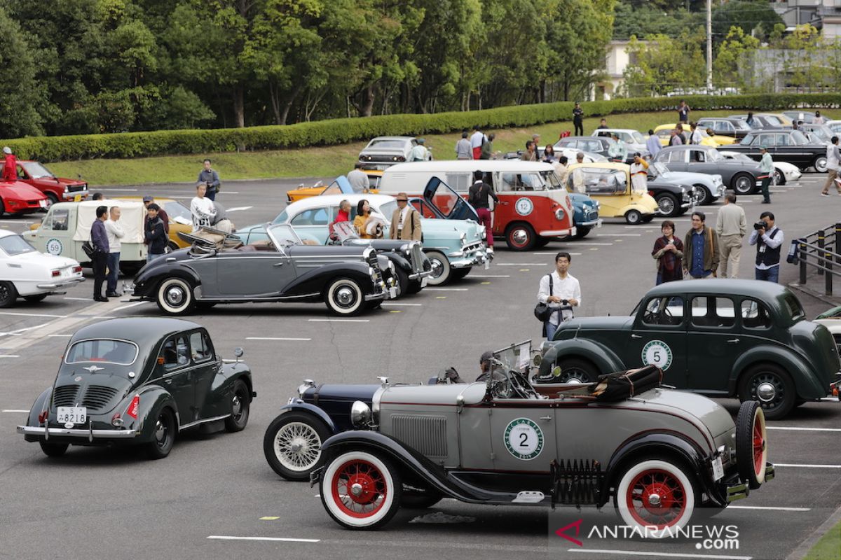 Mobil klasik akan kumpul dan berparade di Museum Toyota