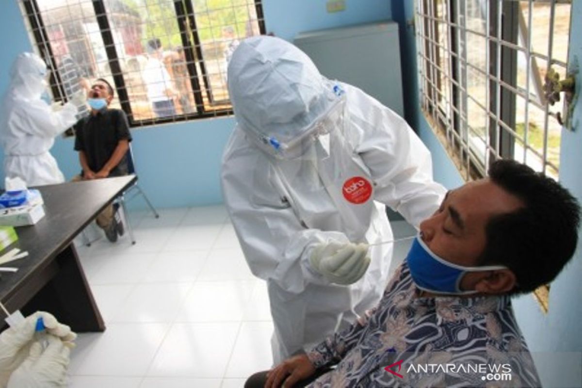 Doni sebut tes swab gratis bagi kontak erat pasien COVID-19 di Puskesmas