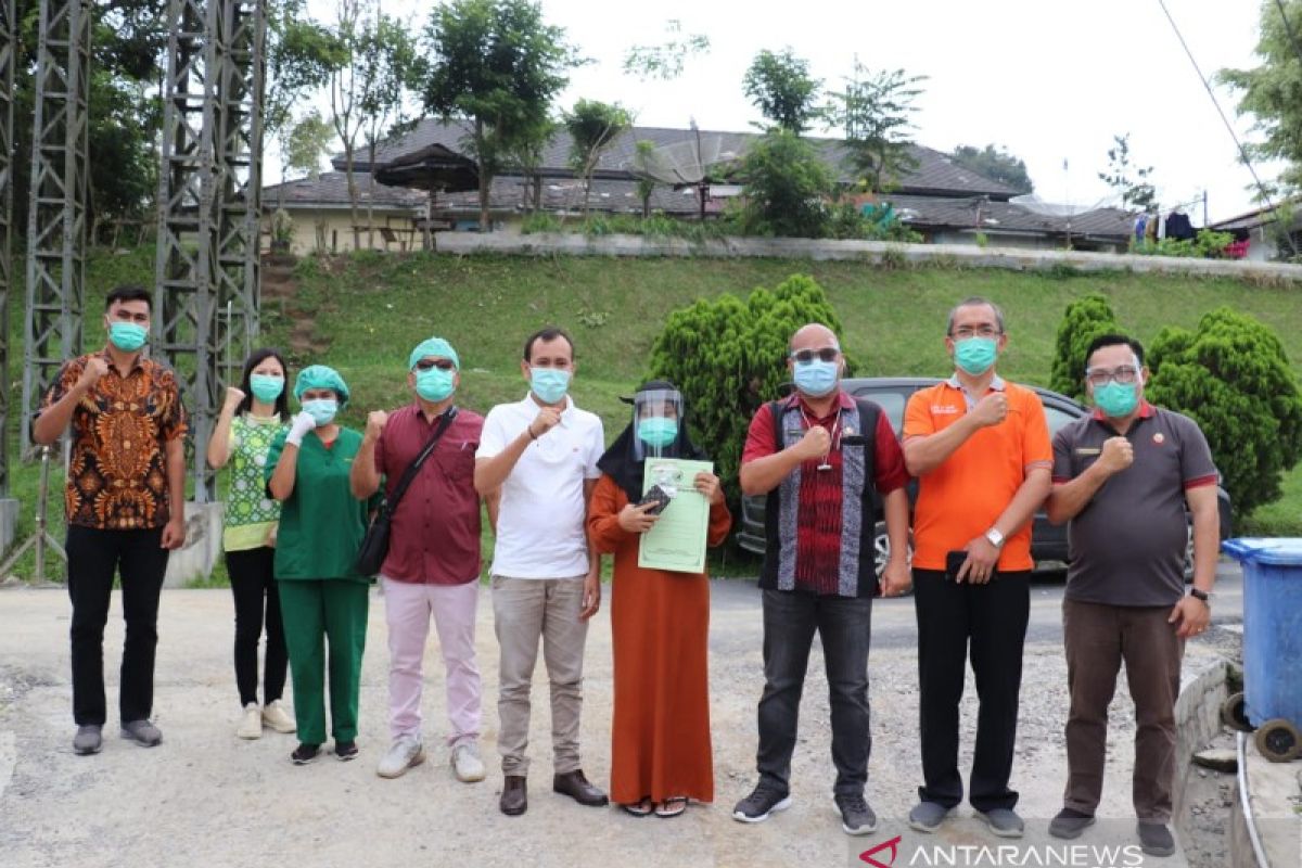 14 hari pascaoperasi melahirkan, pasien positif COVID -19 dinyatakan sembuh