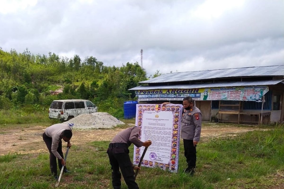 Polisi sosialisasikan maklumat Kapolri hingga ke batas negeri