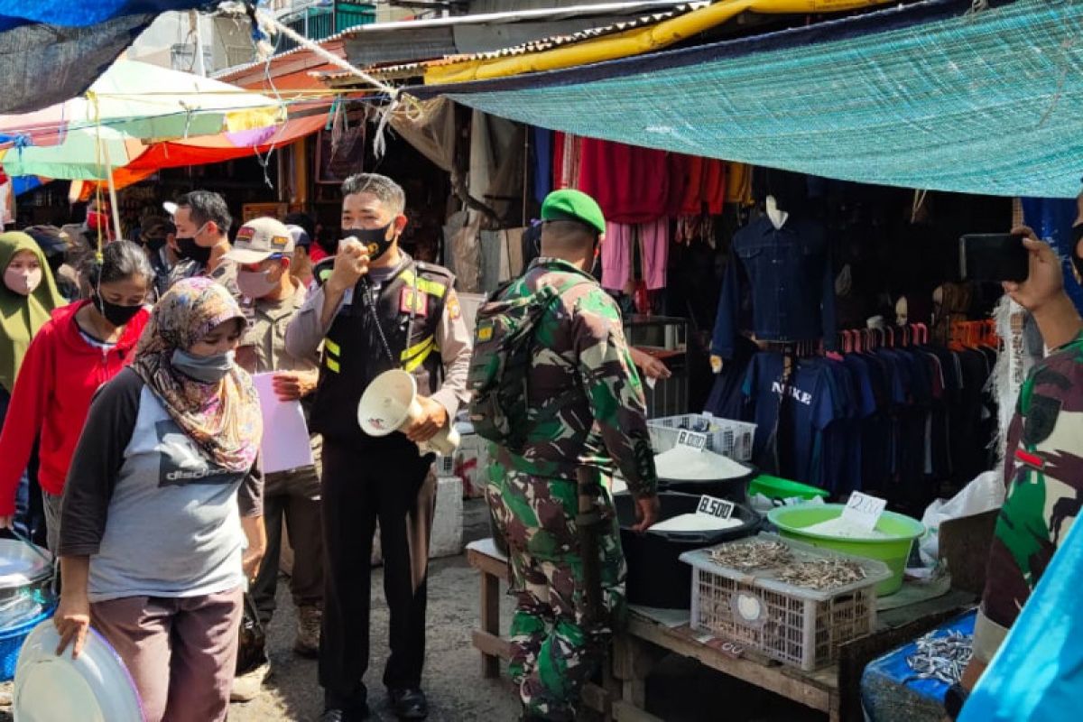 Operasi Yustisi di Makassar sasar pasar tradisional untuk tekan COVID-19