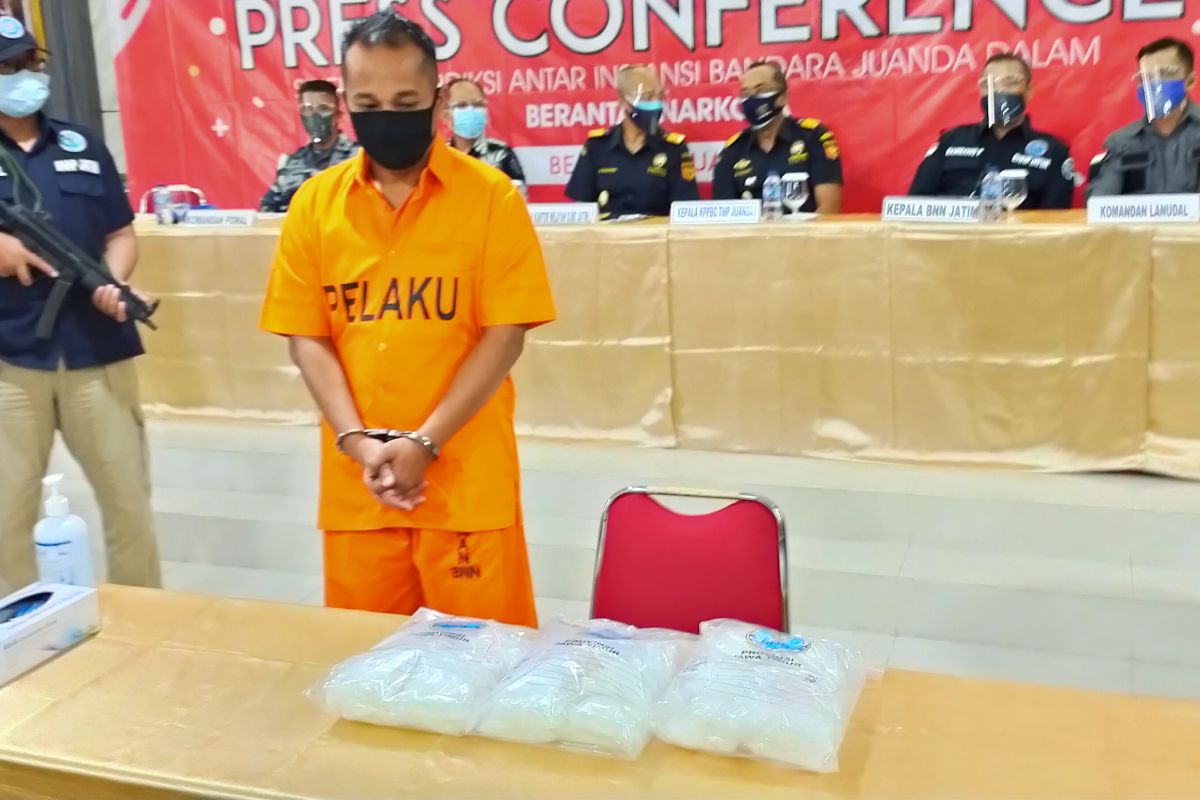 Bea Cukai Juanda gagalkan pengiriman sabu tiga kilogram