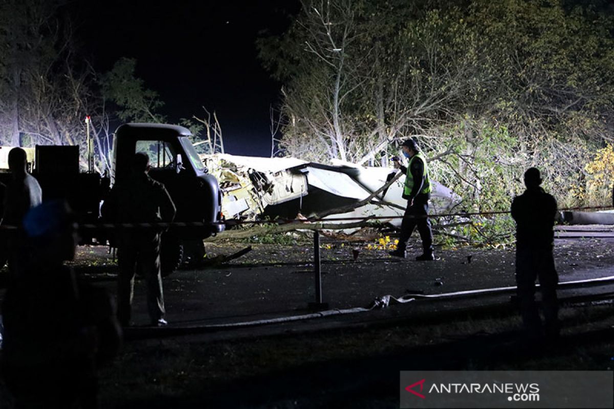 Pesawat militer pengangkut taruna AU jatuh di Ukraina, 22 tewas