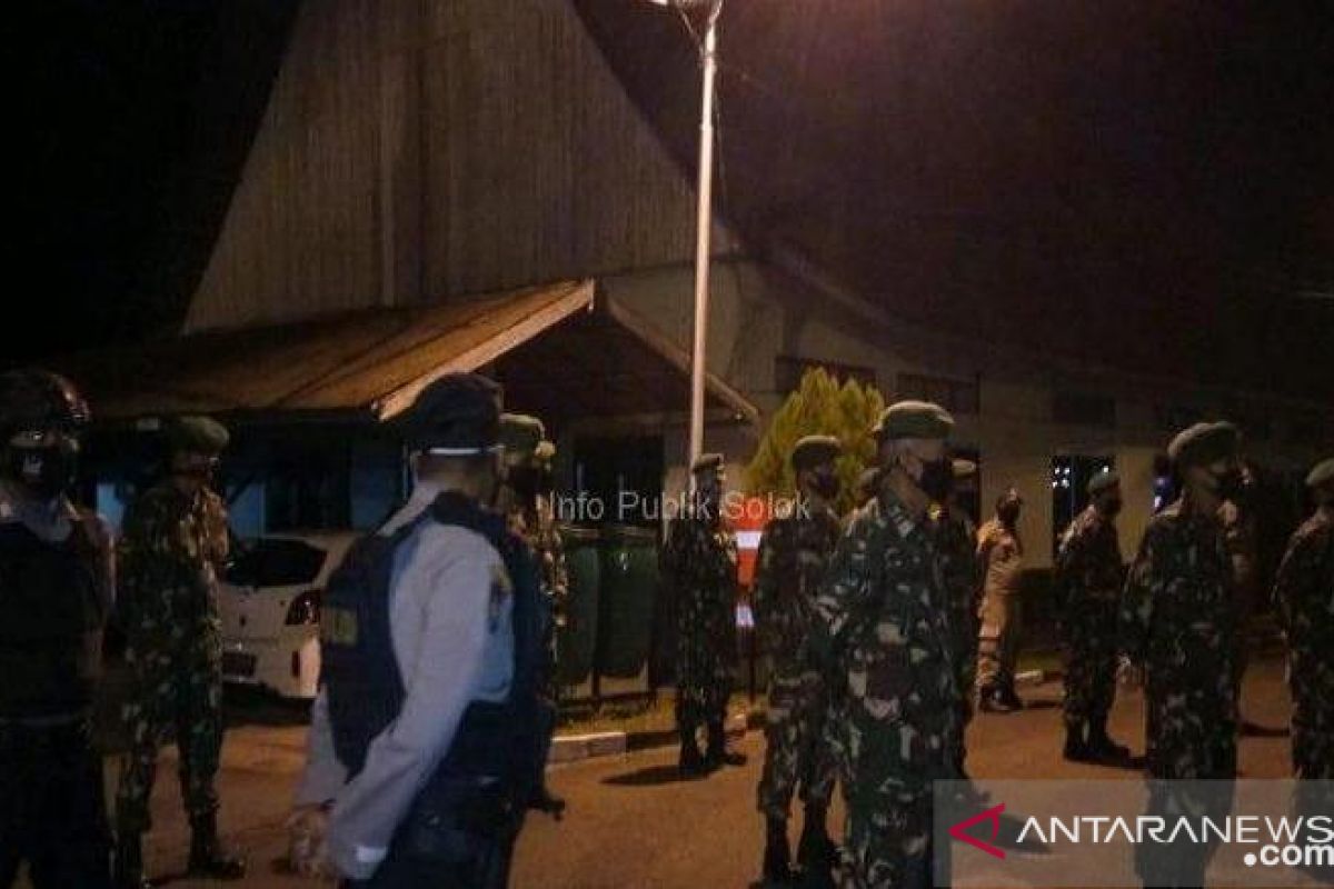 Penegakan disiplin protokol kesehatan PSBB di Kota Solok, apel gabungan digelar