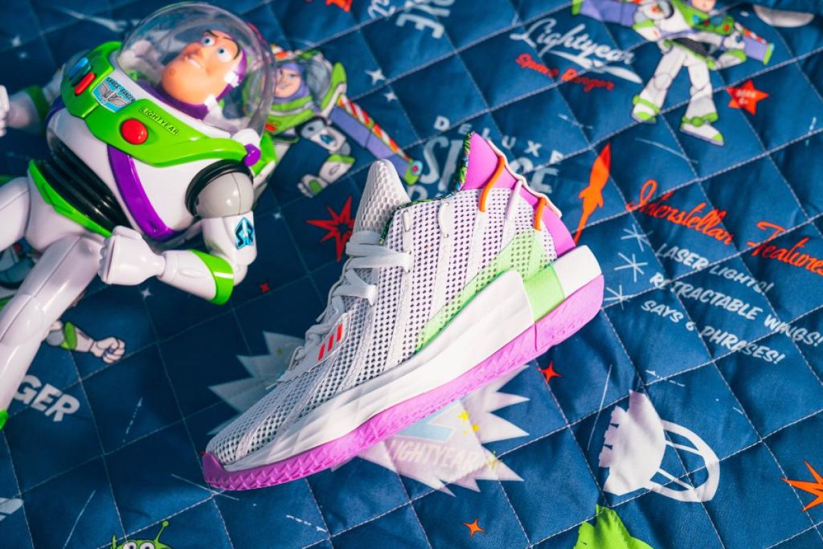 Adidas luncurkan koleksi kolaborasi dengan "Toy Story"