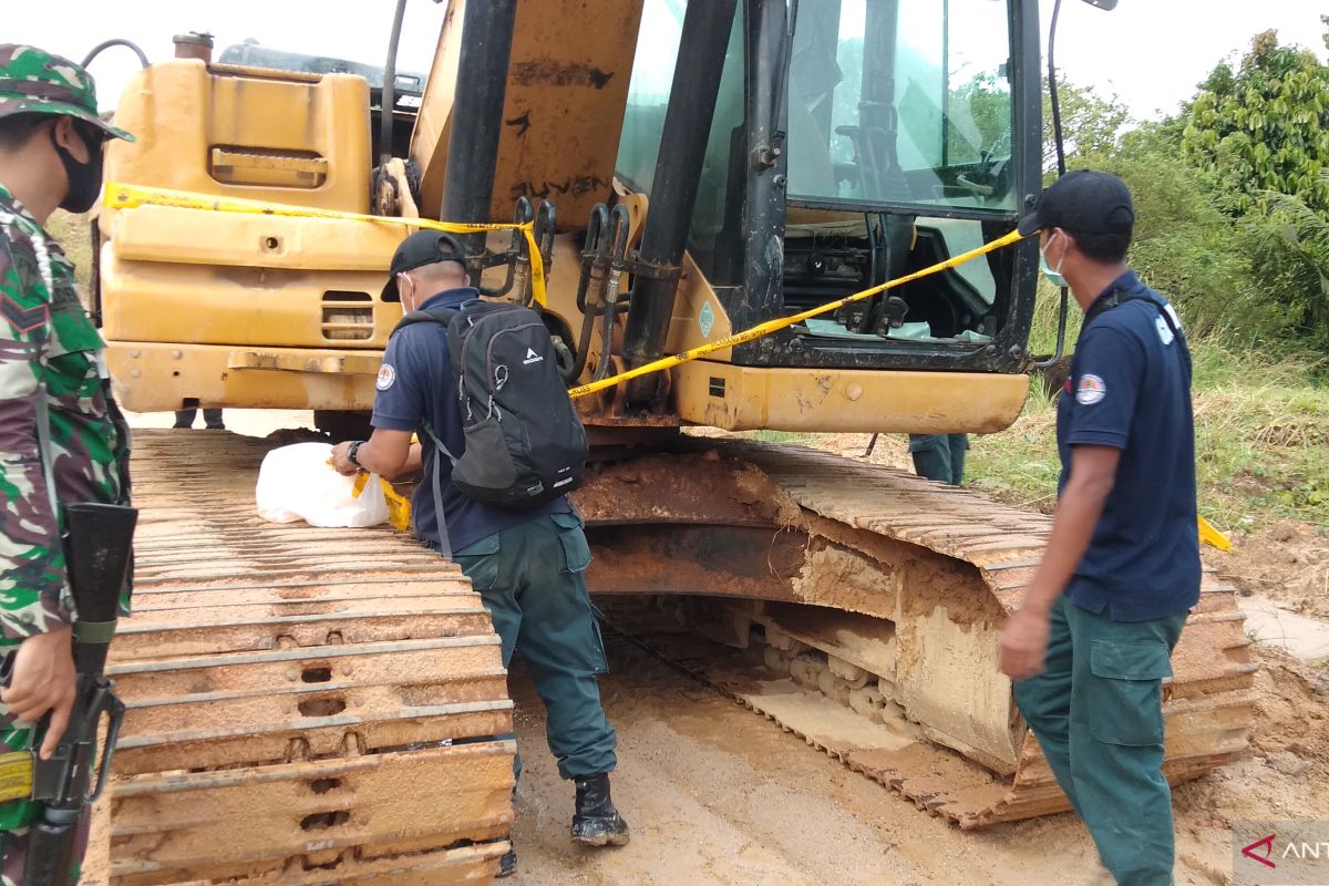 57 penambangan pasir ilegal Kota Sorong ditangkap petugas Balai Gakkum