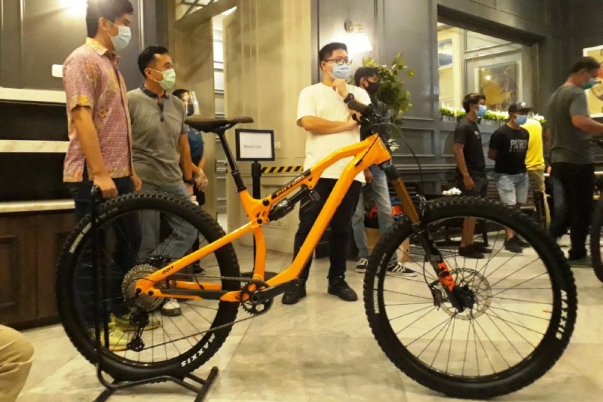 "e-MTB", warna baru pada olahraga bersepeda