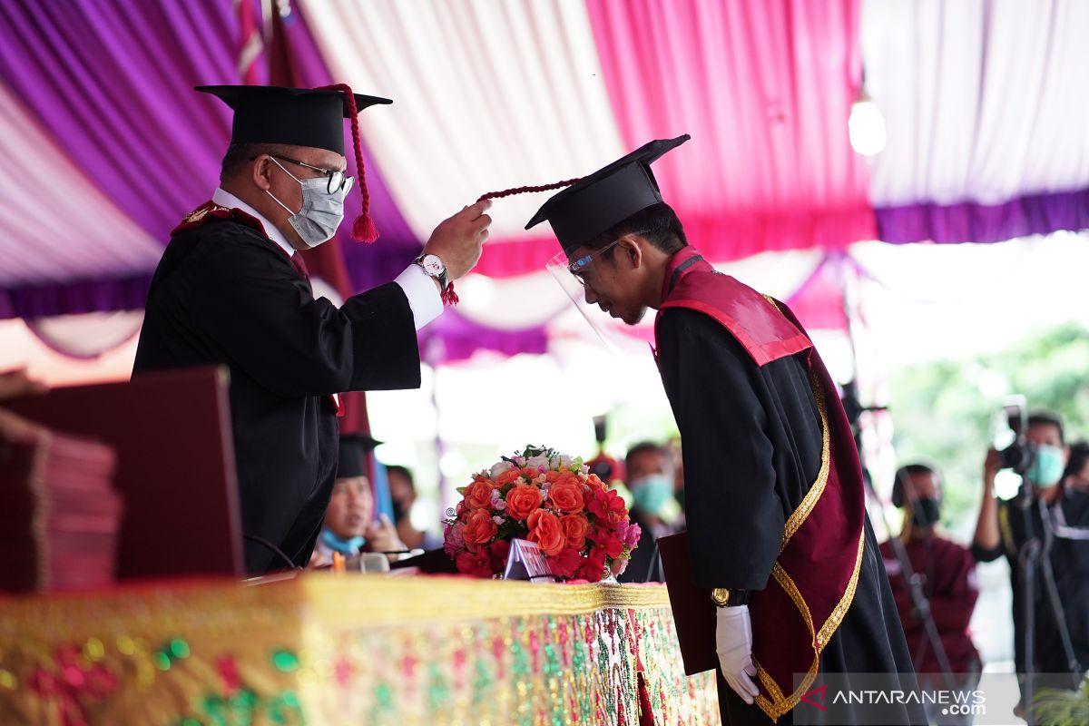 Uiversitas Negeri Gorontalo gelar wisuda secara 