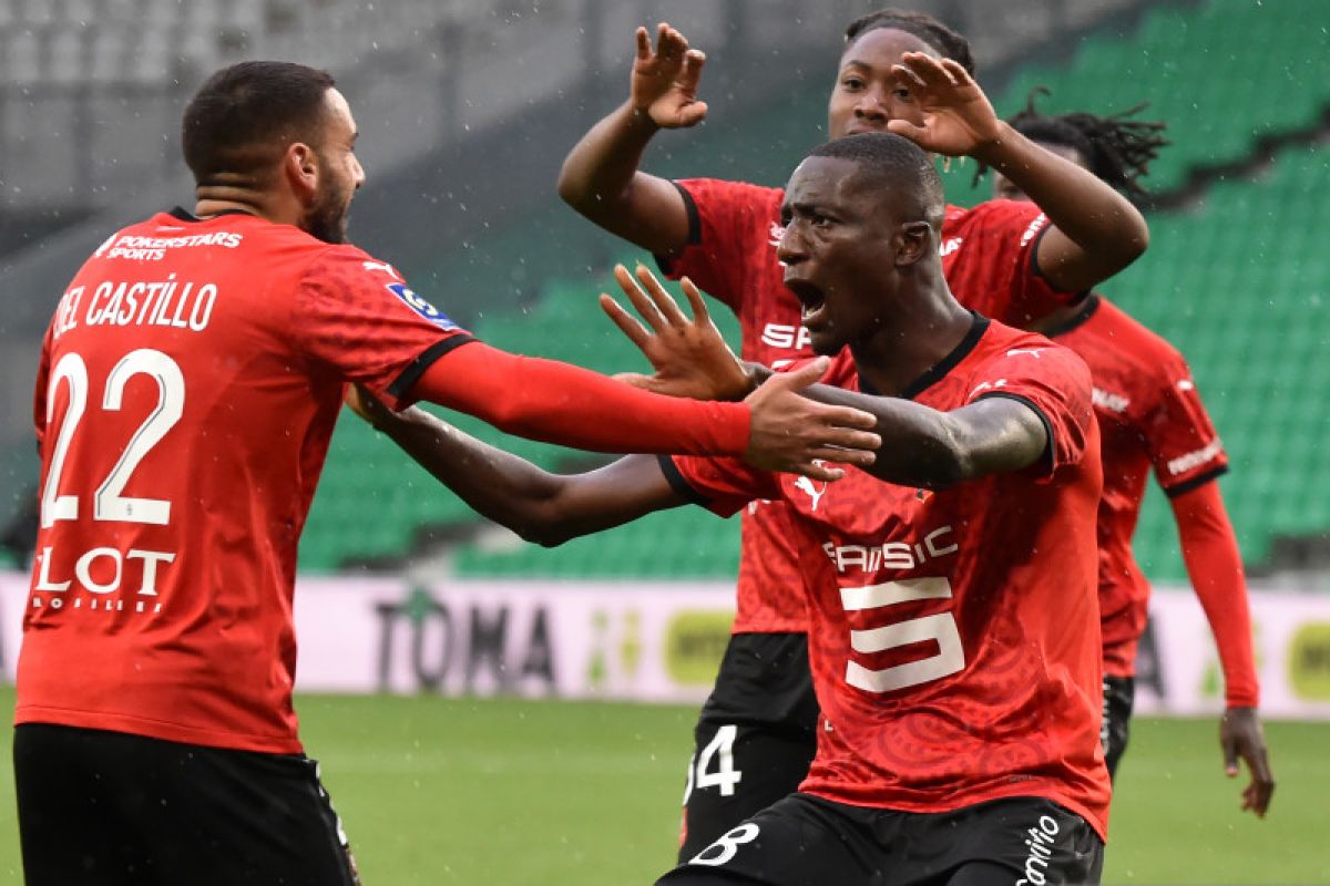Rennes ambil alih posisi puncak seusai taklukan Saint-Etienne 3-0