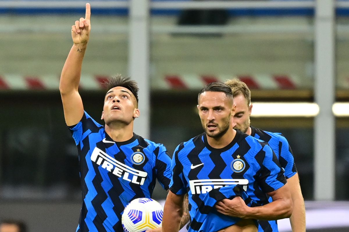 Drama tujuh gol terjadi saat Inter tumbangkan Fiorentina 4-3