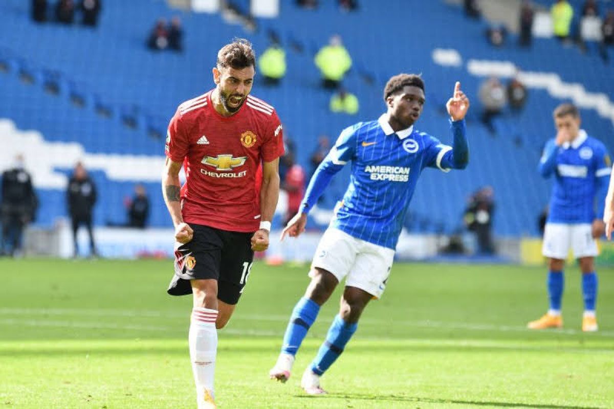 Manchester United menang dramatis 3-2 di markas Brighton