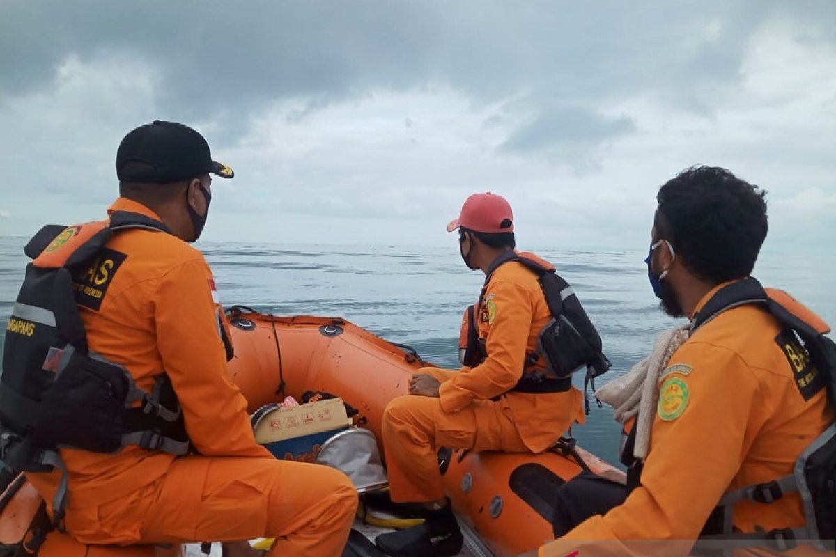 Tim SAR gabungan masih cari nelayan hilang di Malteng