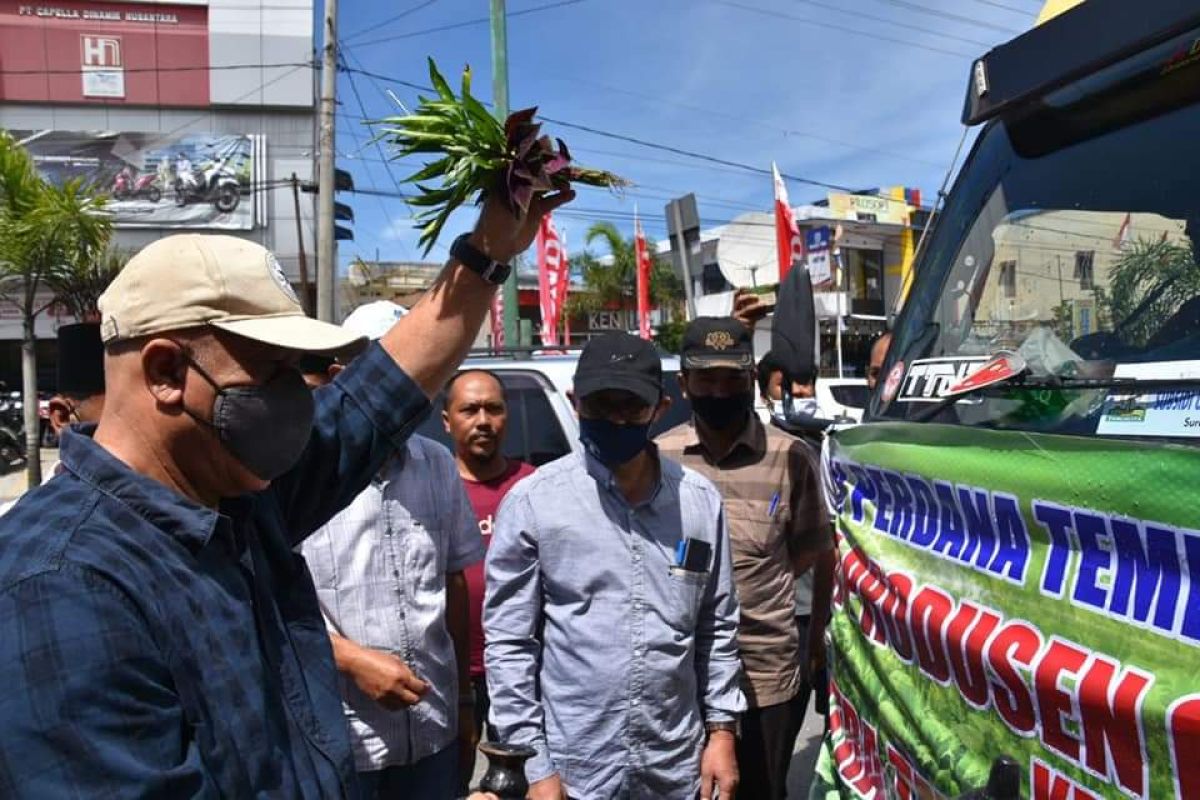 Bupati Shabela lepas pengiriman perdana 2,5 ton tembakau Gayo ke Medan