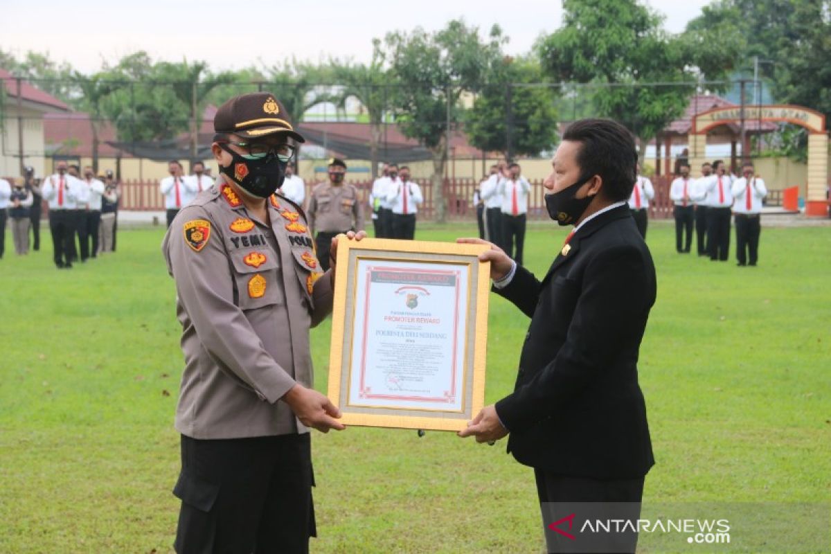 Polresta Deli Serdang terima penghargaan Promoter Reward pelayanan masyarakat