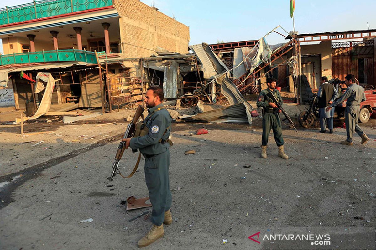 Ledakan di dalam masjid saat salat Jumat di Kabul tewaskan 12 orang