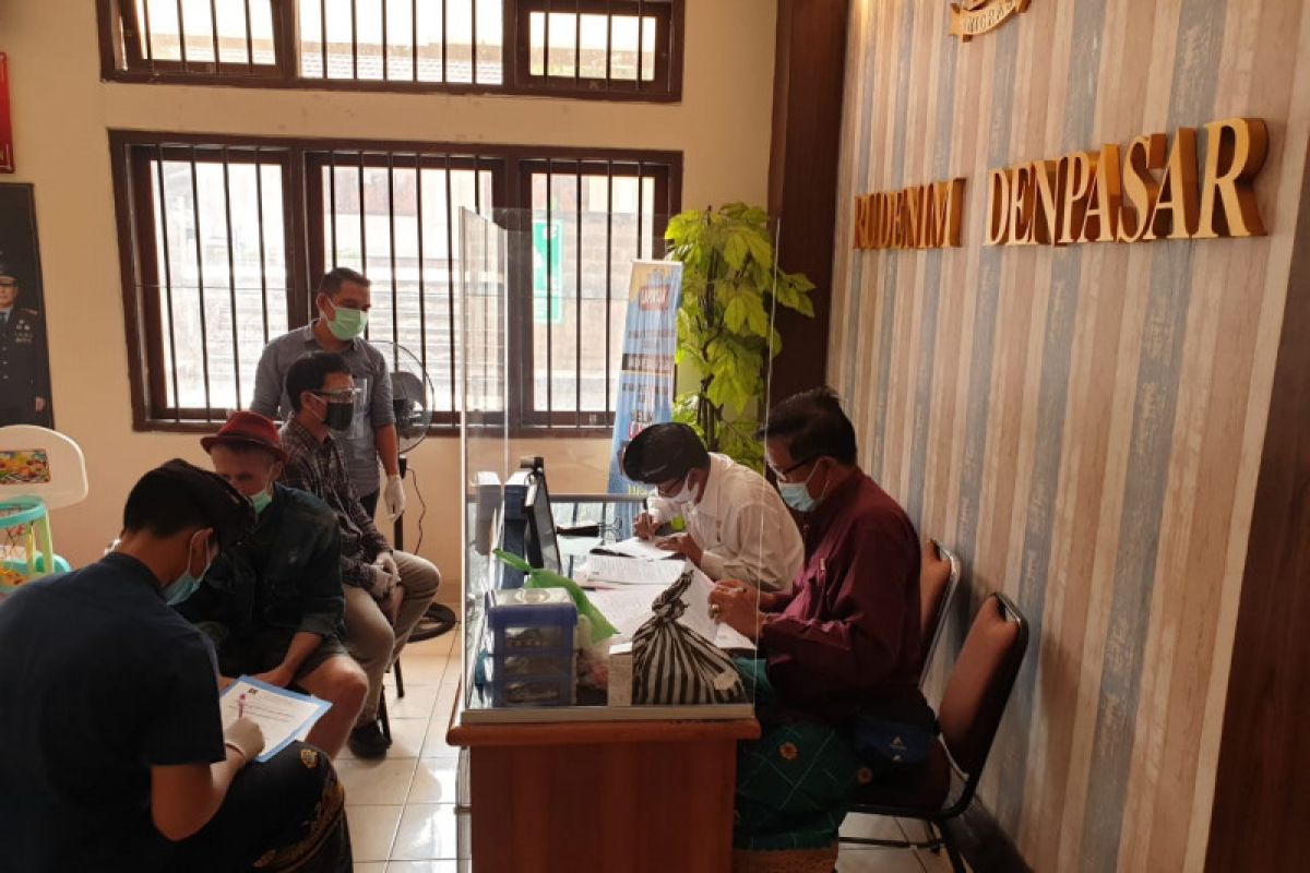 KemenkumHAM Bali: COVID sebabkan pelayanan Imigrasi turun 70 persen