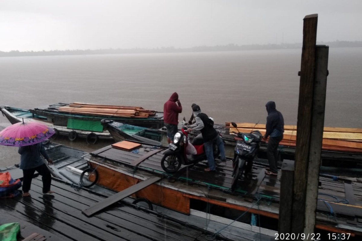 Menghadapi medan berat dan musim hujan tak surutkan semangat sukseskan TMMD